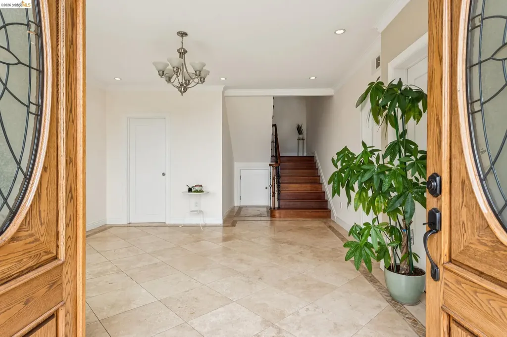 1452 Club View Drive El Cerrito CA 94530