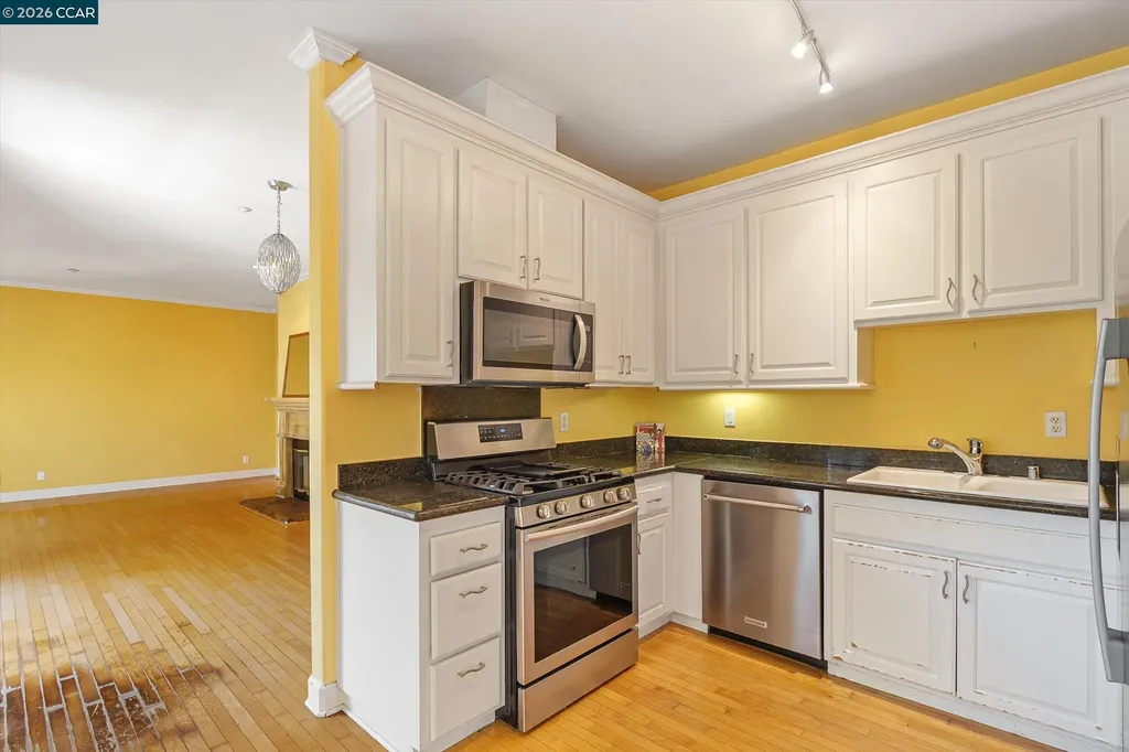 376 Sterling Way San Rafael CA 94903