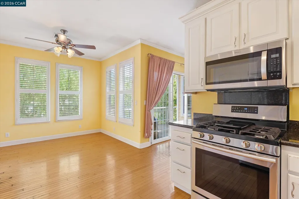376 Sterling Way San Rafael CA 94903