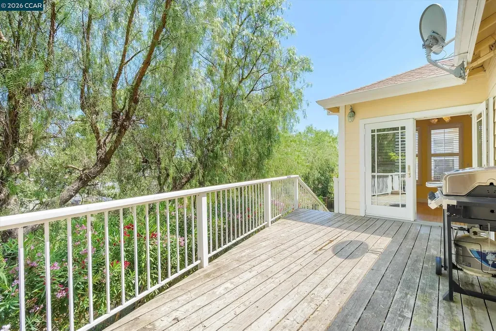 376 Sterling Way San Rafael CA 94903