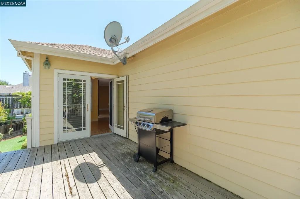 376 Sterling Way San Rafael CA 94903