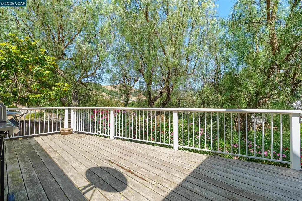 376 Sterling Way San Rafael CA 94903