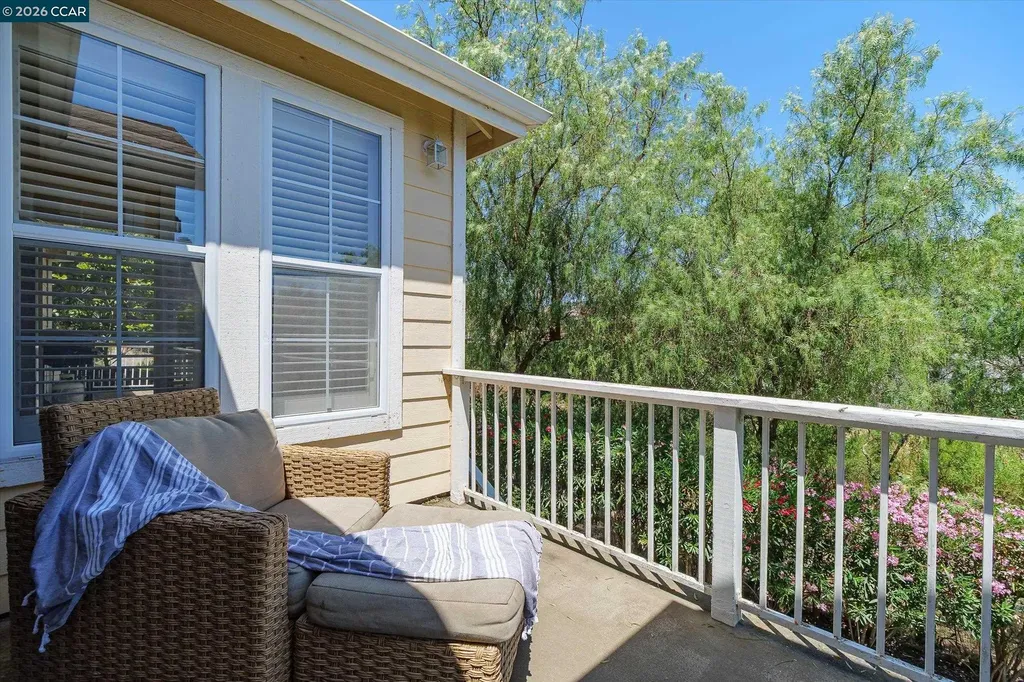 376 Sterling Way San Rafael CA 94903