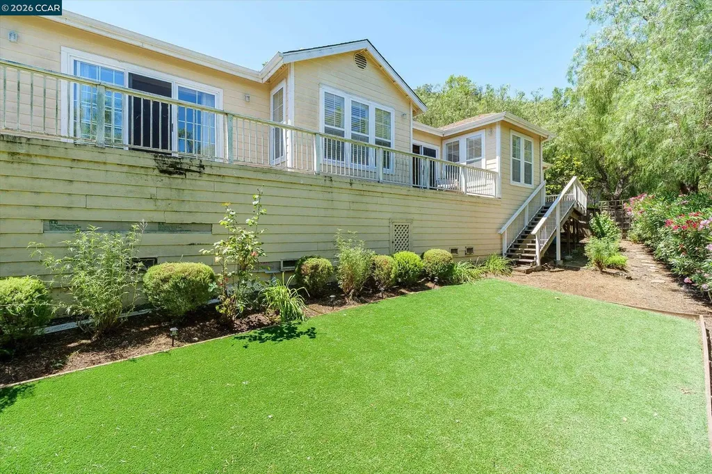 376 Sterling Way San Rafael CA 94903