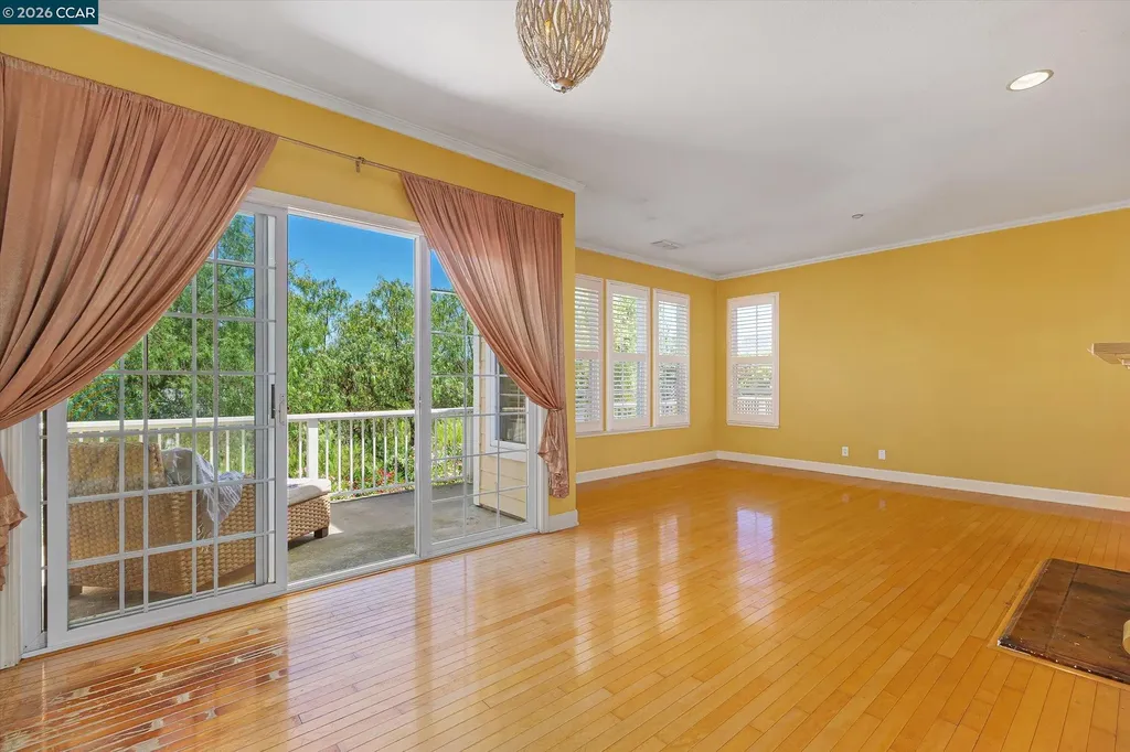 376 Sterling Way San Rafael CA 94903