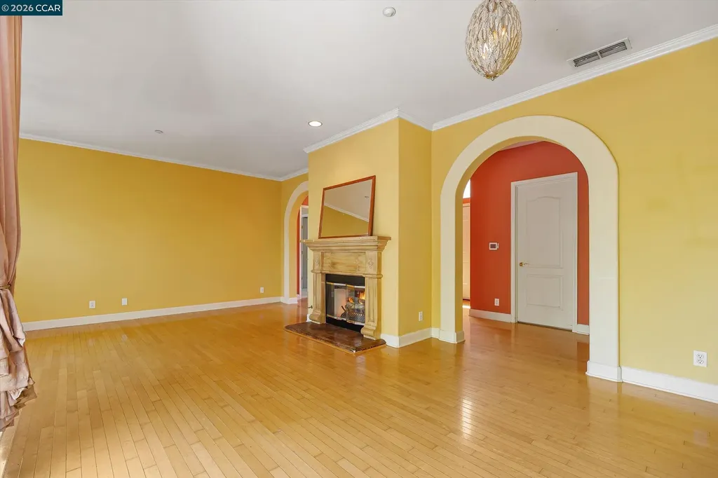 376 Sterling Way San Rafael CA 94903