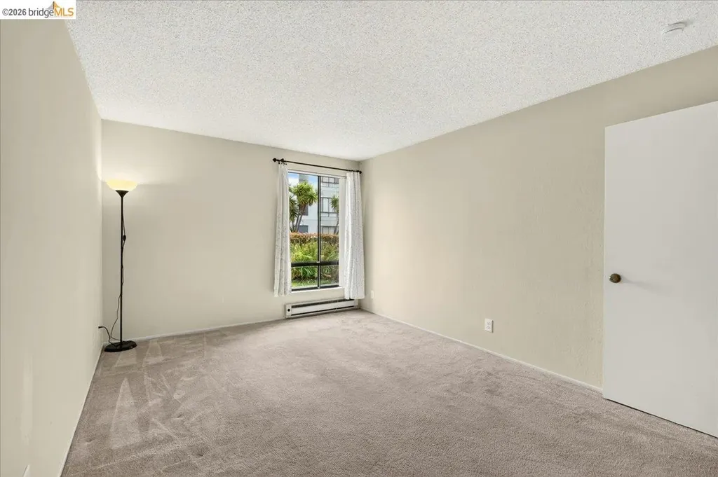 6 Captain Drive Emeryville CA 94608