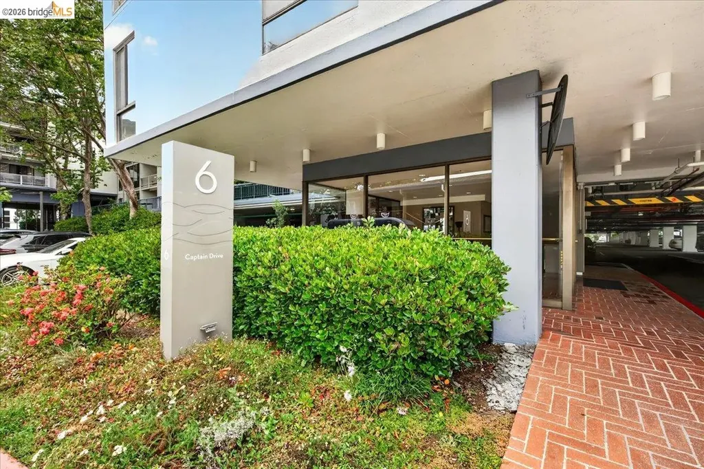 6 Captain Drive Emeryville CA 94608