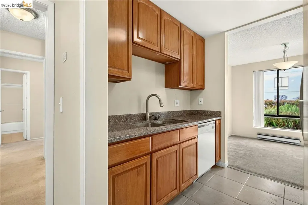 6 Captain Drive Emeryville CA 94608