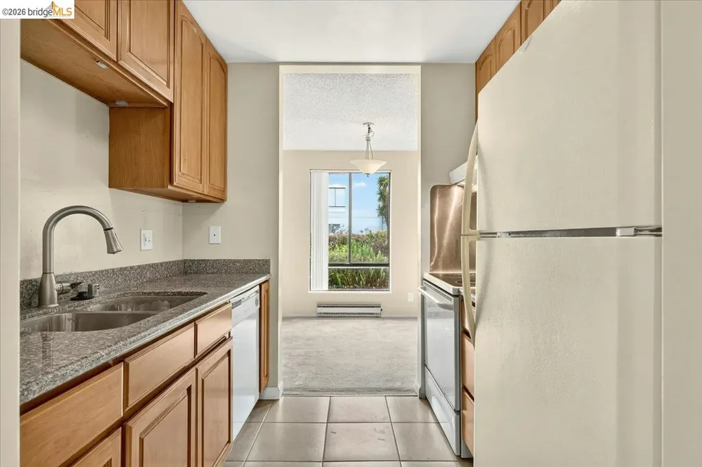 6 Captain Drive Emeryville CA 94608
