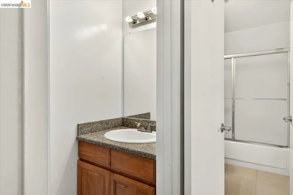 6 Captain Drive Emeryville CA 94608