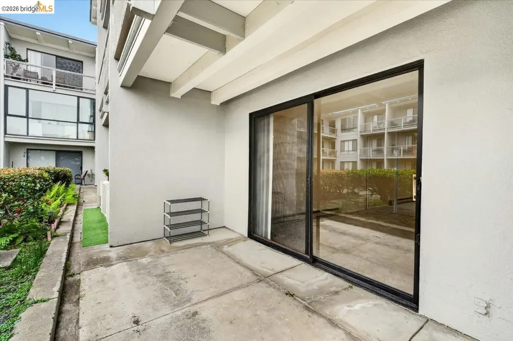 6 Captain Drive Emeryville CA 94608