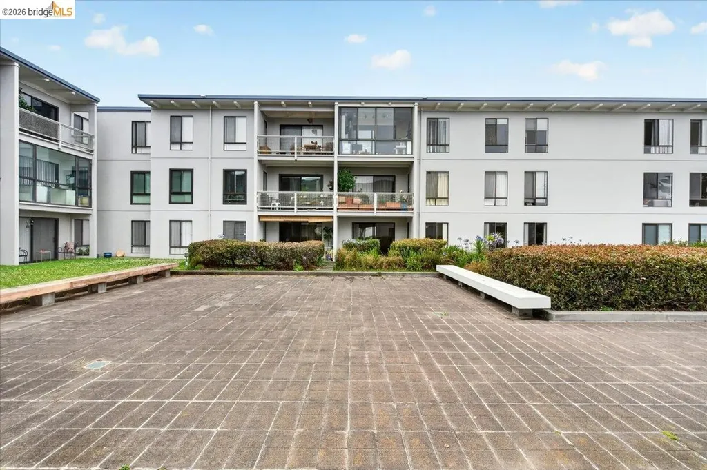 6 Captain Drive Emeryville CA 94608