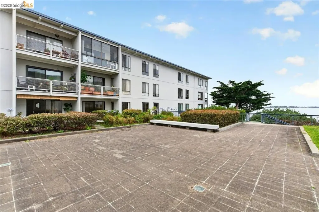 6 Captain Drive Emeryville CA 94608