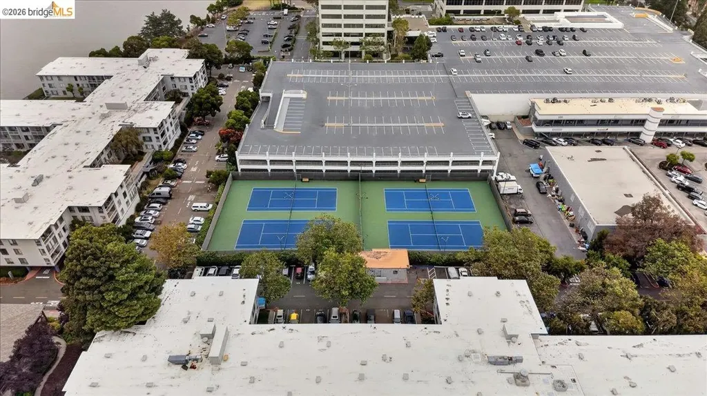 6 Captain Drive Emeryville CA 94608