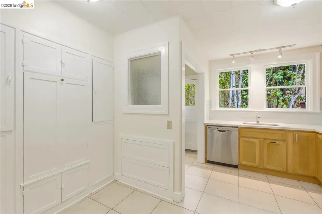 2403 Cedar Street Berkeley CA 94708