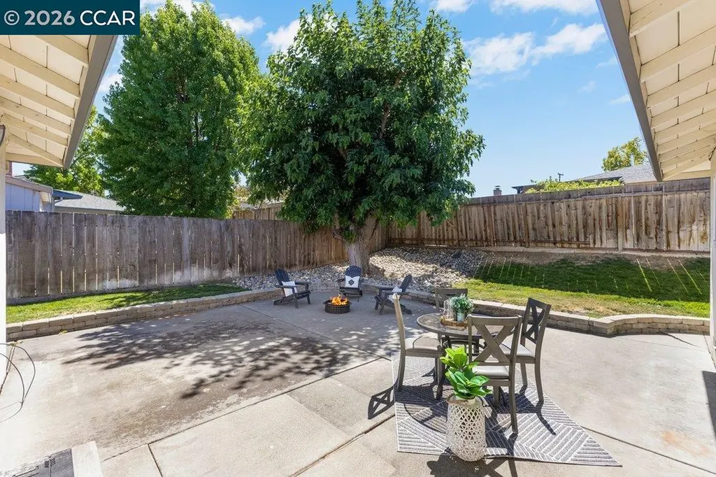 1236 Rolling Hill Court Martinez CA 94553