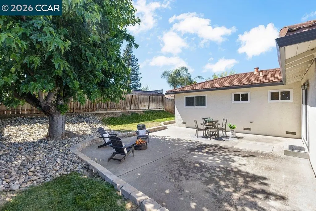 1236 Rolling Hill Court Martinez CA 94553