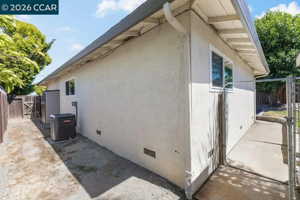 1236 Rolling Hill Court Martinez CA 94553
