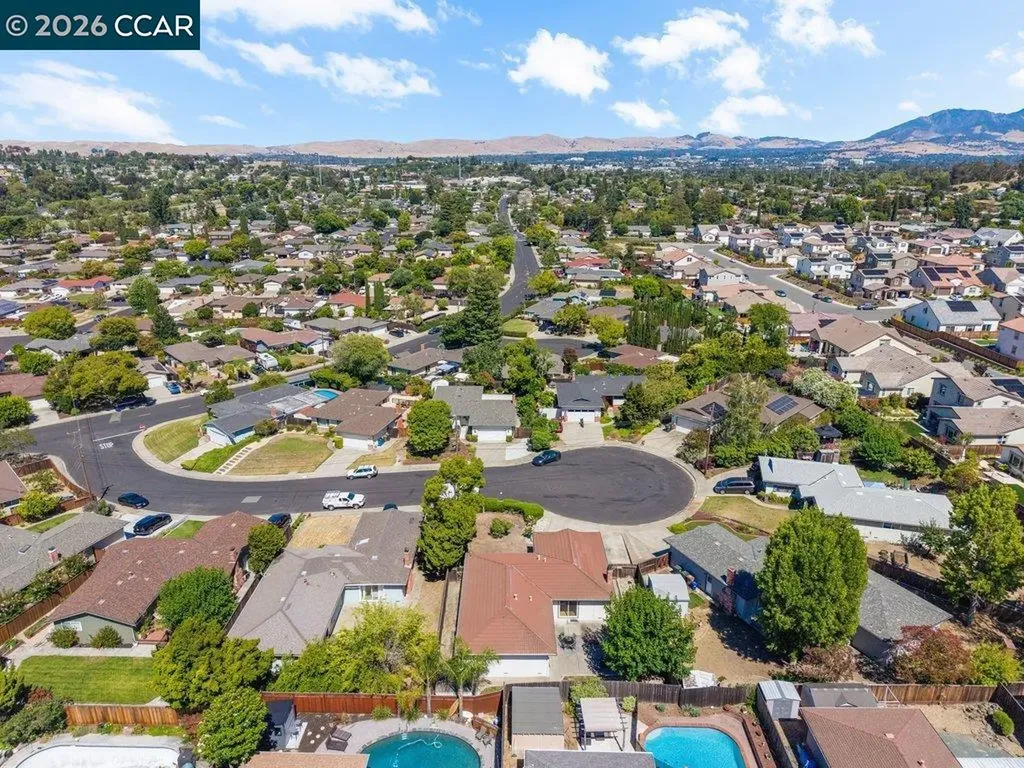 1236 Rolling Hill Court Martinez CA 94553