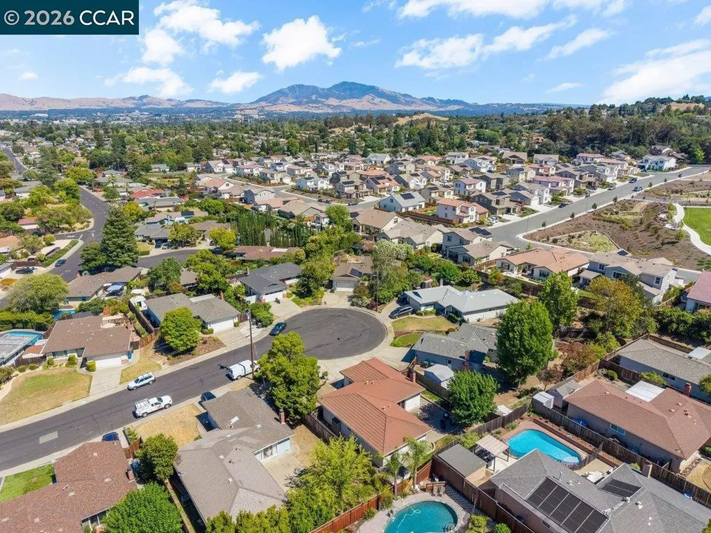 1236 Rolling Hill Court Martinez CA 94553