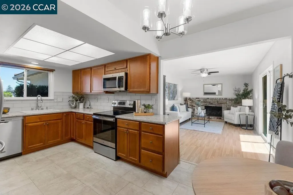 1236 Rolling Hill Court Martinez CA 94553