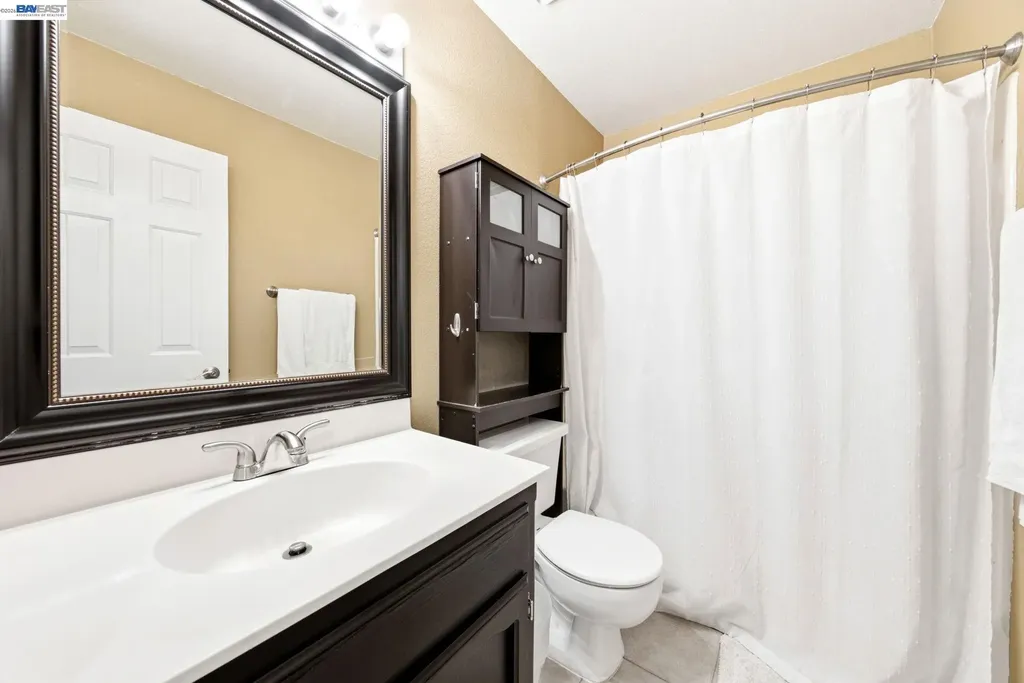 578 Mulqueeney Street Livermore CA 94550