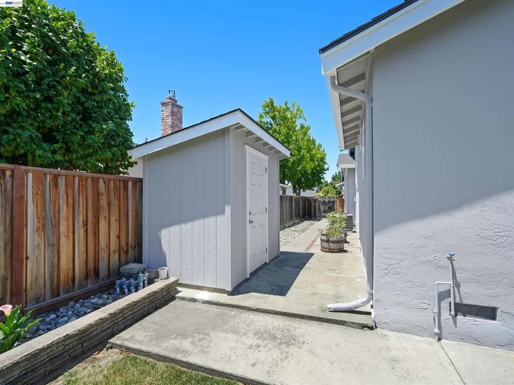 4815 Windermere Drive Newark CA 94560