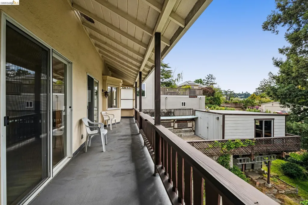 1120 Warfield Avenue Piedmont CA 94610