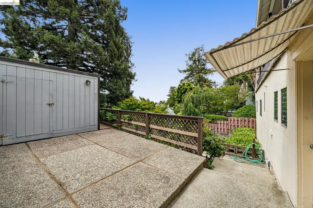 1120 Warfield Avenue Piedmont CA 94610
