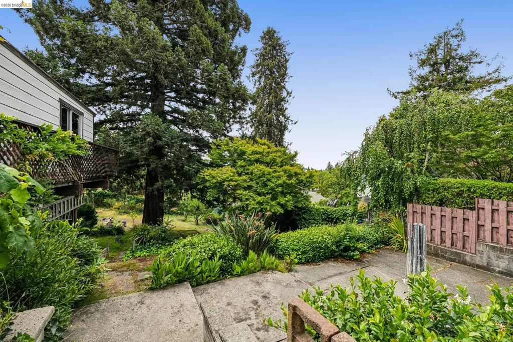 1120 Warfield Avenue Piedmont CA 94610