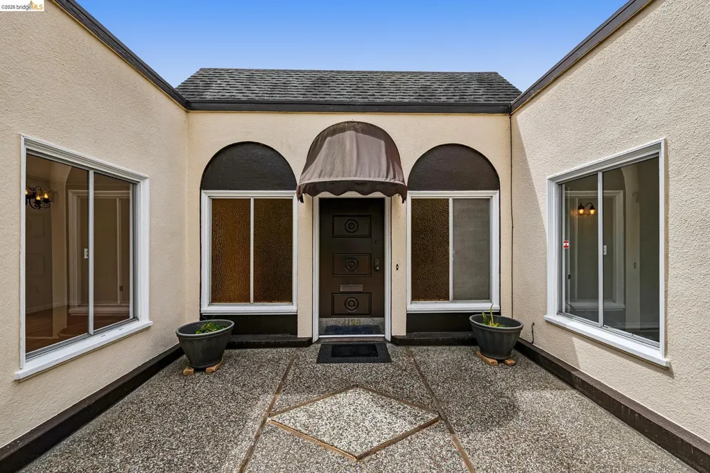 1120 Warfield Avenue Piedmont CA 94610