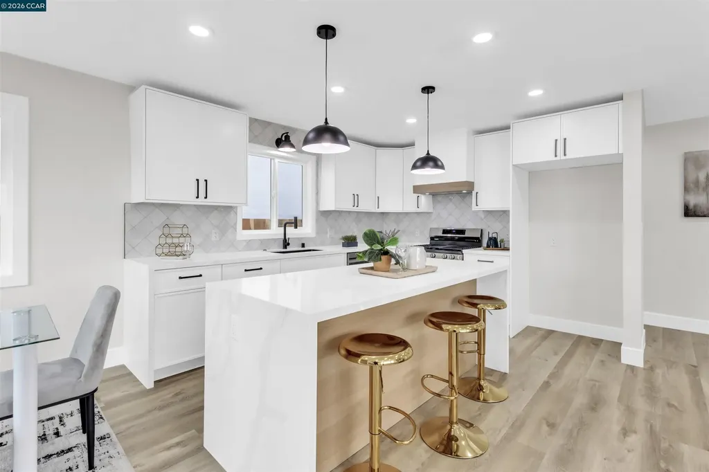 2758 Del Monte Avenue El Cerrito CA 94530