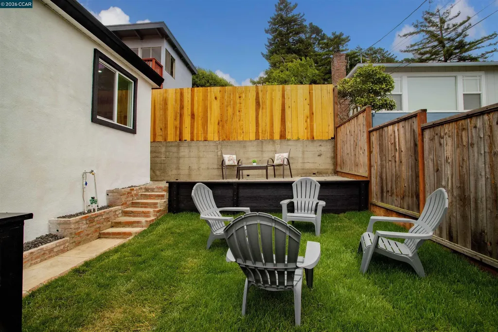 2758 Del Monte Avenue El Cerrito CA 94530