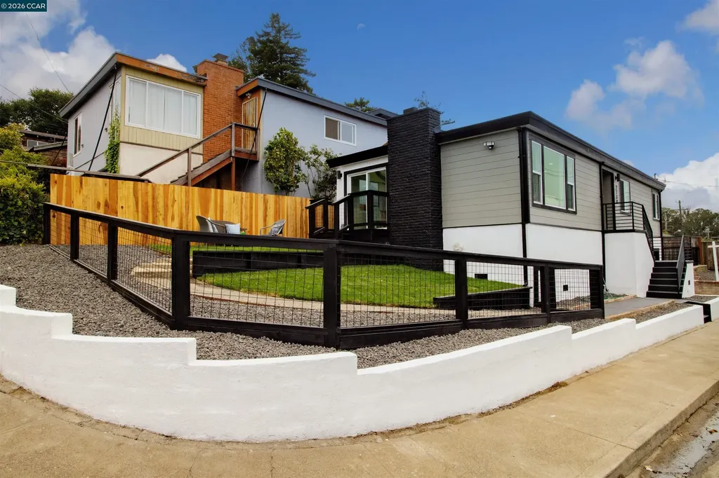 2758 Del Monte Avenue El Cerrito CA 94530
