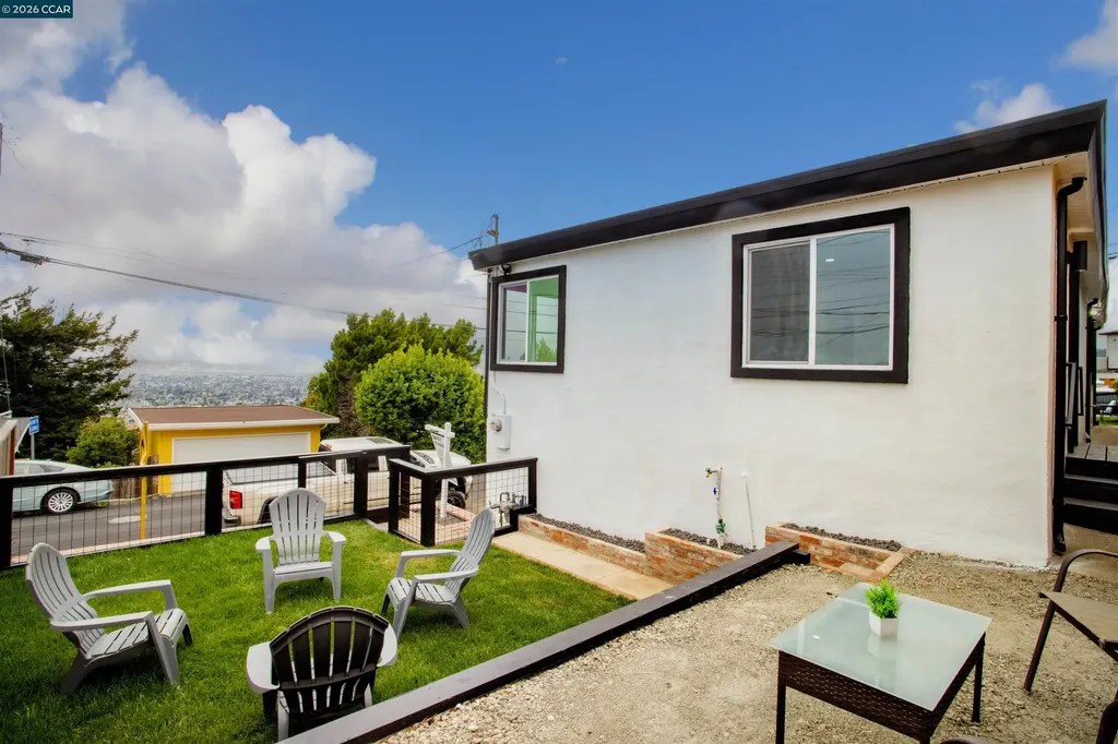 2758 Del Monte Avenue El Cerrito CA 94530