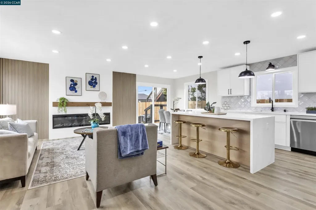 2758 Del Monte Avenue El Cerrito CA 94530