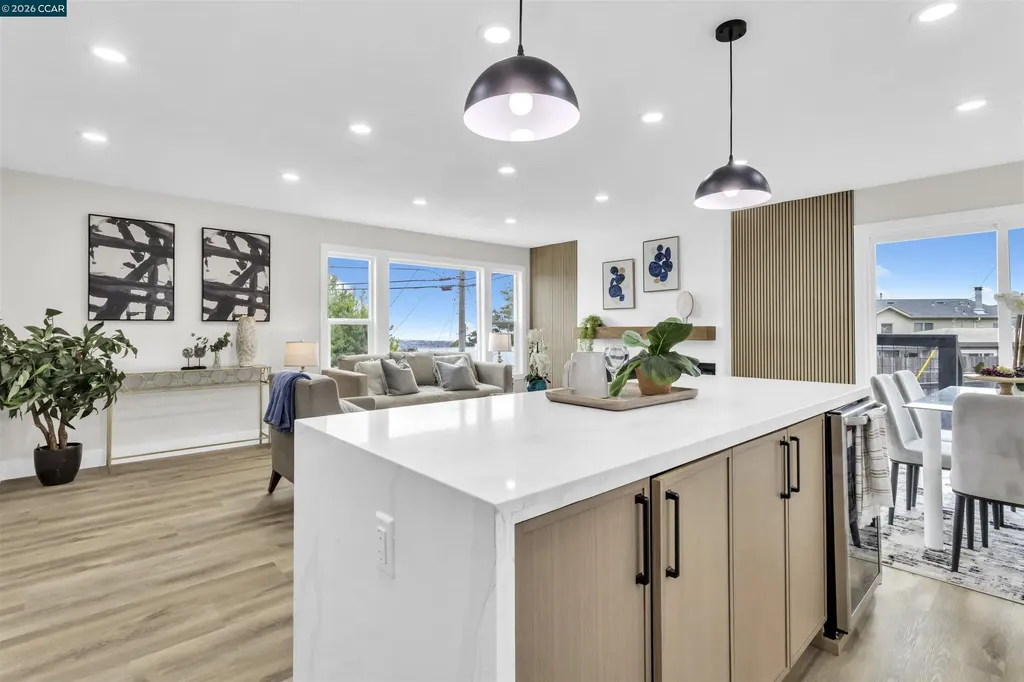 2758 Del Monte Avenue El Cerrito CA 94530