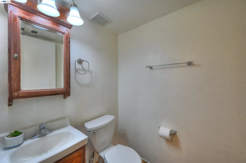 2322 Belvedere Avenue San Leandro CA 94577