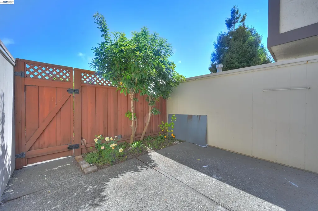 2322 Belvedere Avenue San Leandro CA 94577