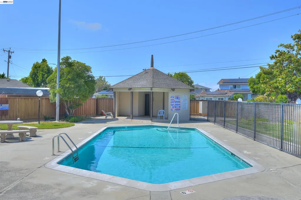2322 Belvedere Avenue San Leandro CA 94577