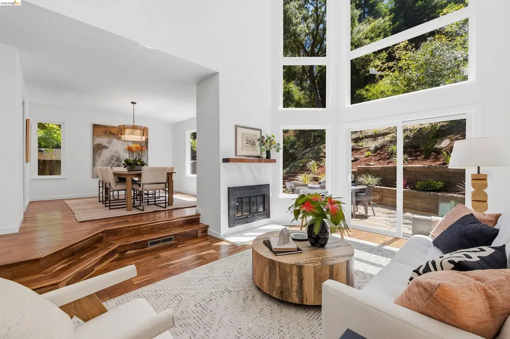 6763 Pinehaven Road Oakland CA 94611