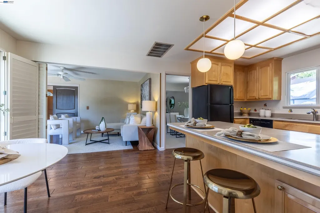 4329 Guilford Avenue Livermore CA 94550