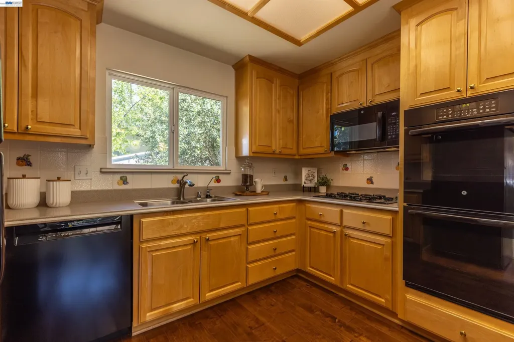 4329 Guilford Avenue Livermore CA 94550