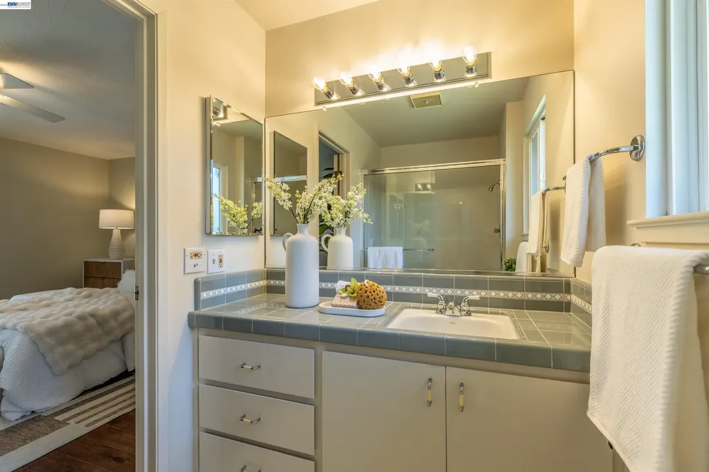 4329 Guilford Avenue Livermore CA 94550