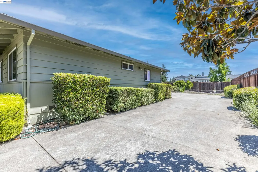4329 Guilford Avenue Livermore CA 94550