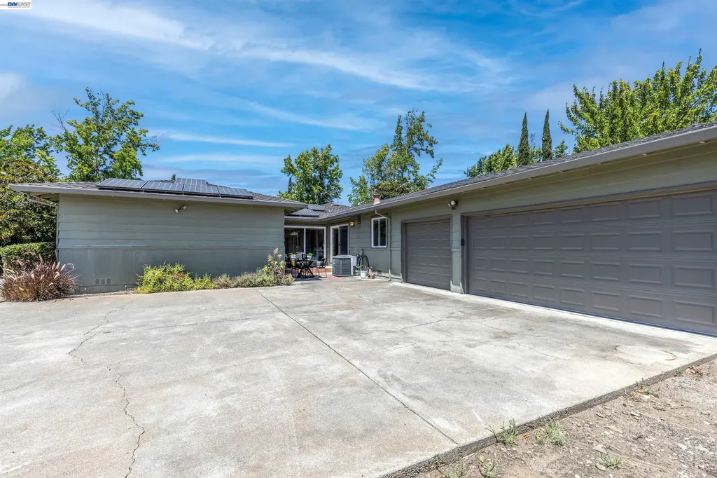 4329 Guilford Avenue Livermore CA 94550