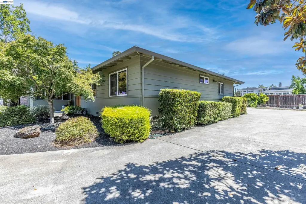 4329 Guilford Avenue Livermore CA 94550