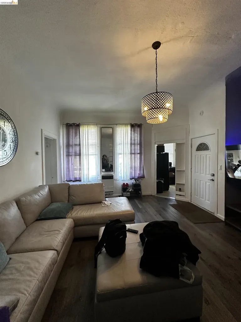 1746 10th Avenue Oakland CA 94606