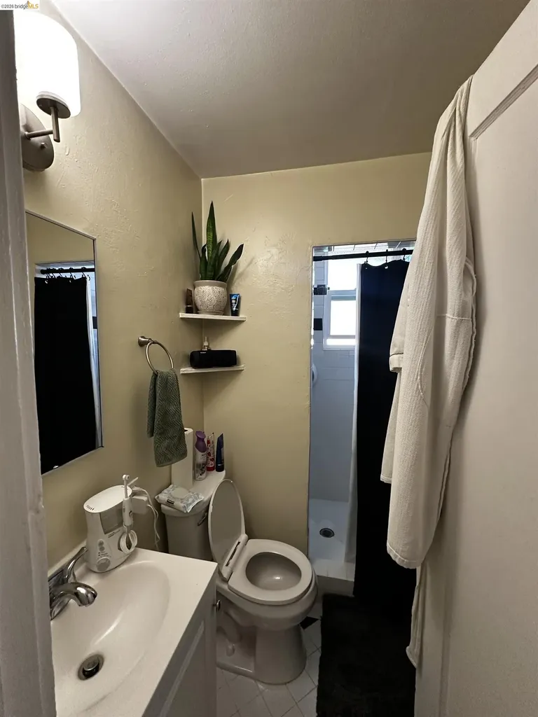 1746 10th Avenue Oakland CA 94606